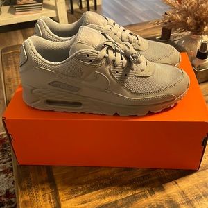 Nike Air Max 90 Recraft Grey (Wolf Grey) Sz 9.5M